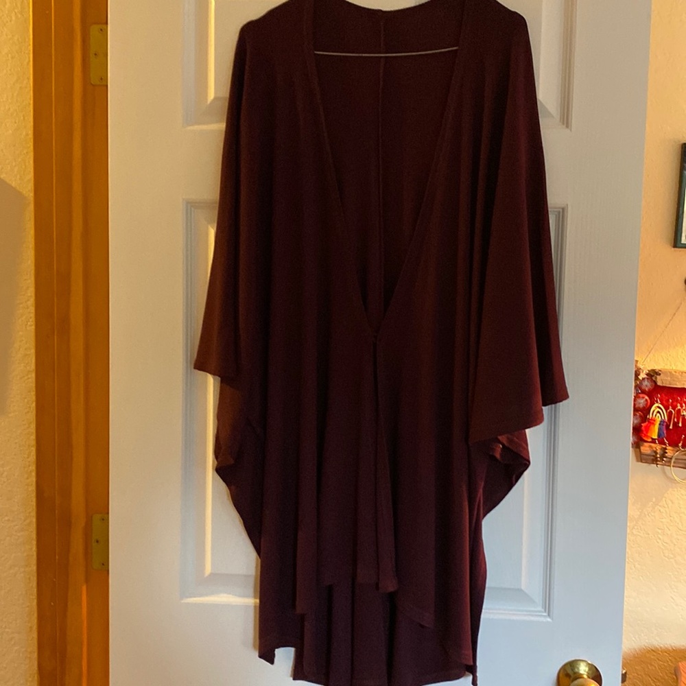 Sseko multi-way shawl in ribbed brambleberry